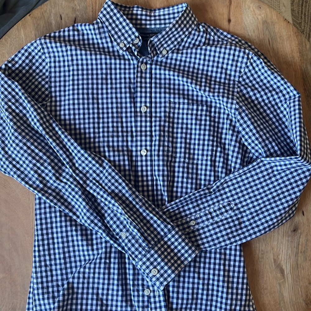 EUC Men’s Banana Republic slim fit dress shirt size M
